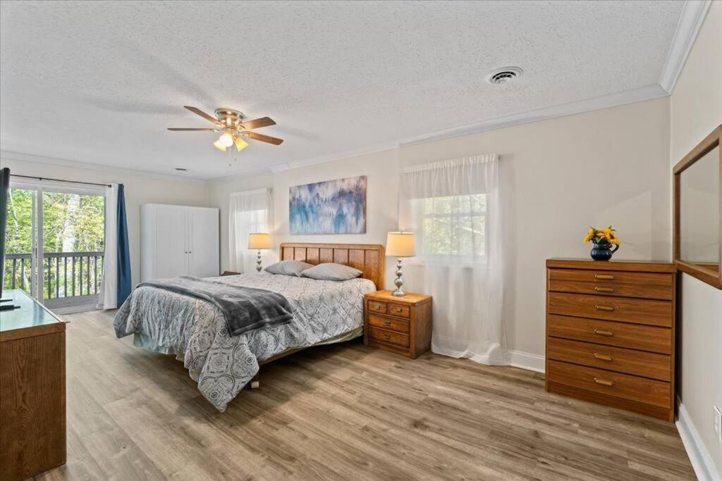 In Game - The Play House 5br * McGaheysville